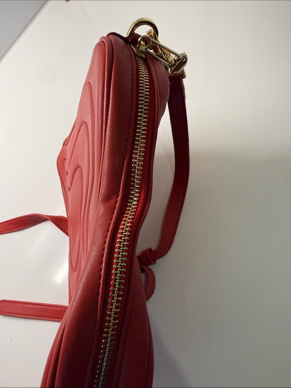 Katy Perry Heart-Shaped Crossbody Bag - Picture 3 of 5